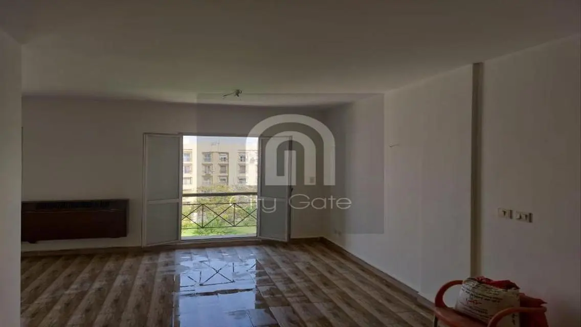 شقه مساحة 90 متر بموقع متميز جدآ