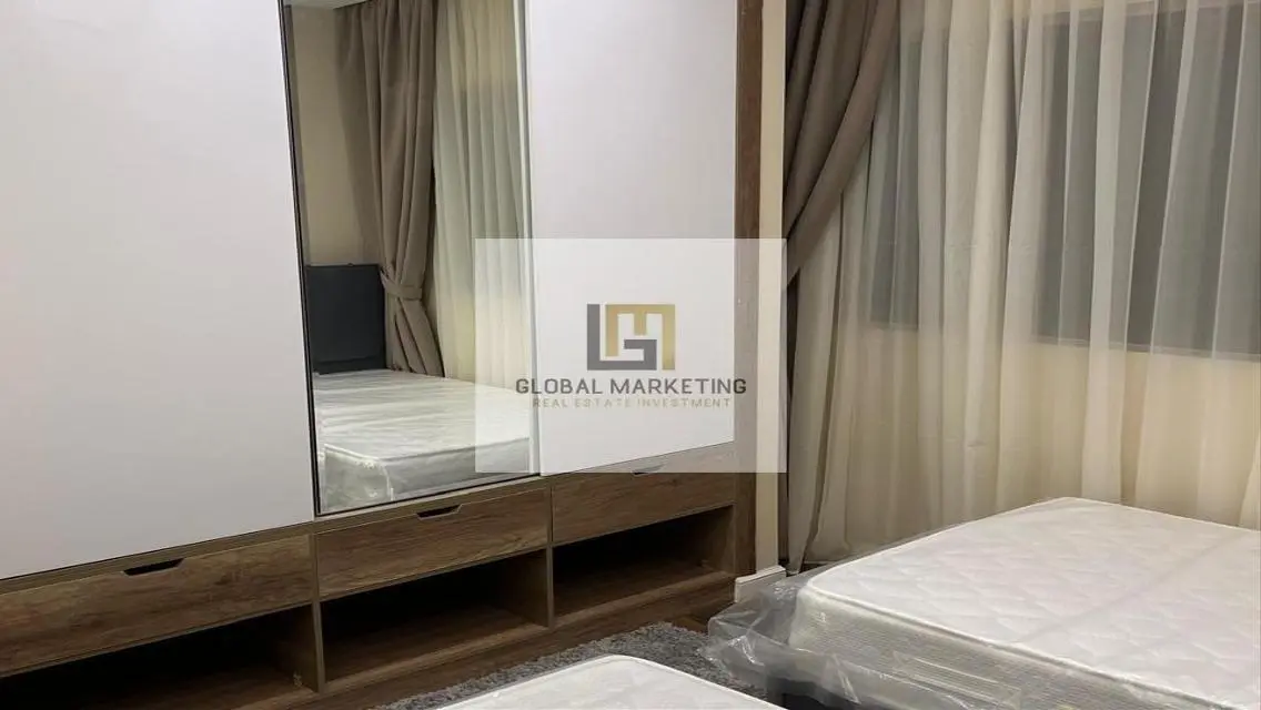 Furnished Apartment-New furniture - in Lake View