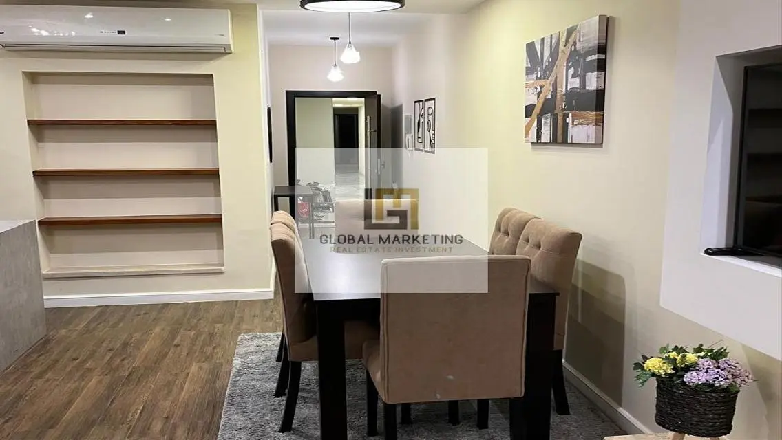 Furnished Apartment-New furniture - in Lake View