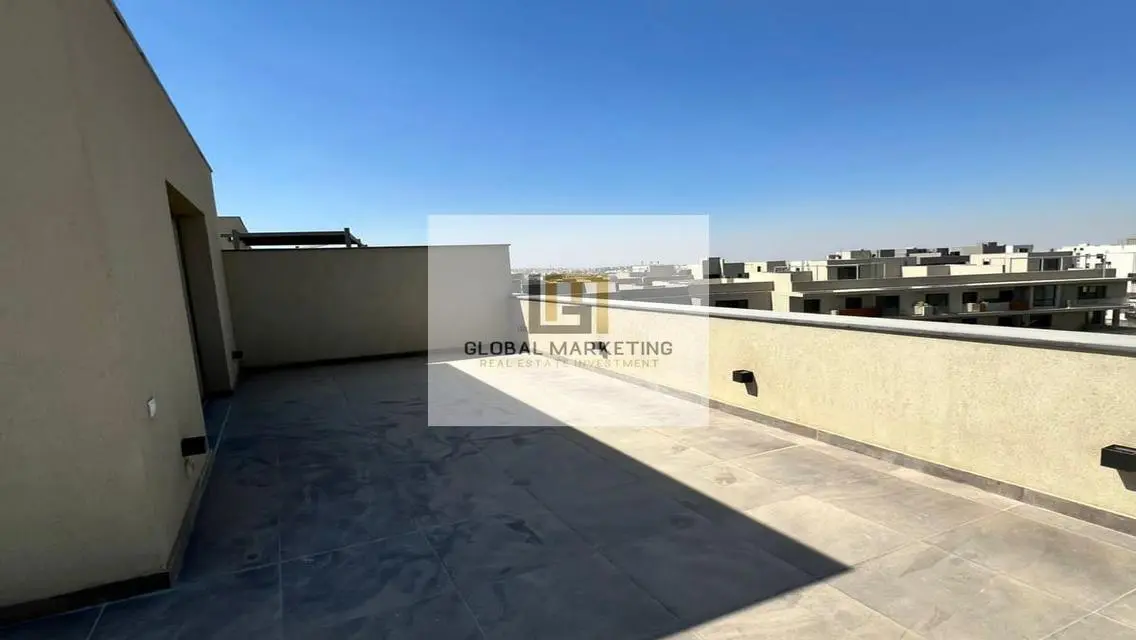 Semi-furnished penthouse for rent in Villette