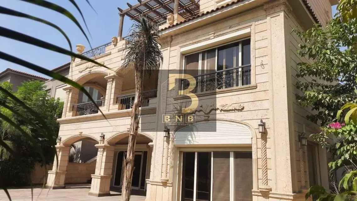 Stunning 3-Bedroom Apartment with Private Pool and Garden
