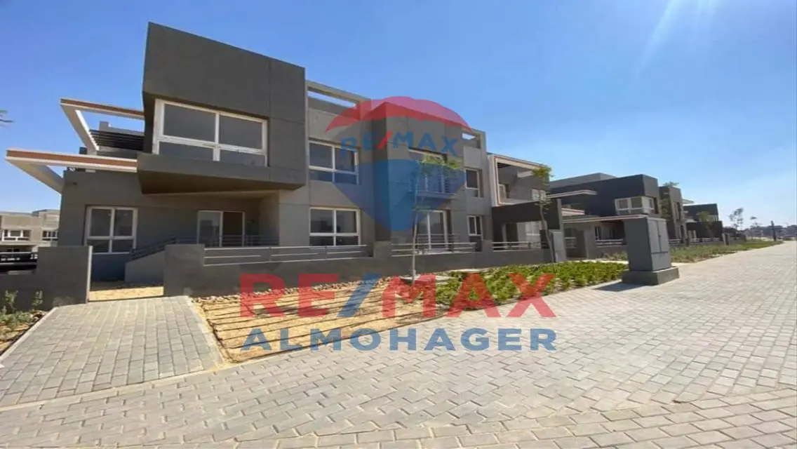 Luxury Apartment for Sale with Spacious Layout and Private Garden