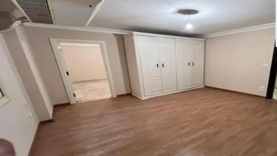 مقر إداري 350م دور اول للإيجار في المهندسين