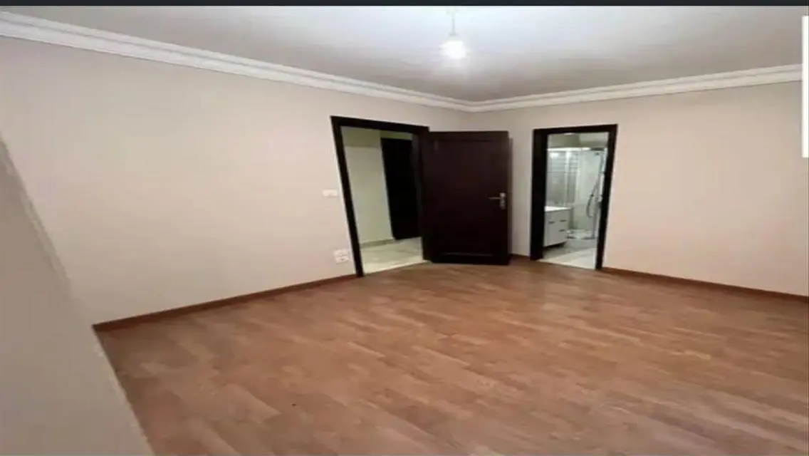 مقر إداري 350م دور اول للإيجار في المهندسين