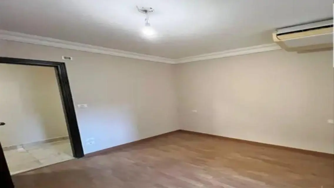 مقر إداري 350م دور اول للإيجار في المهندسين