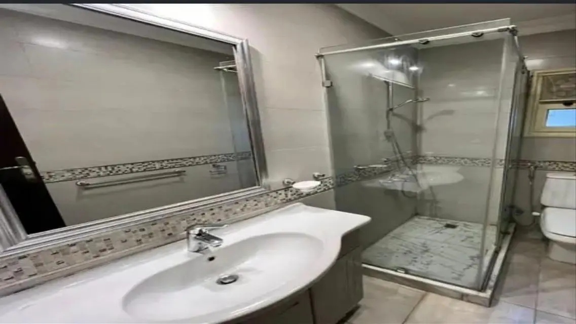 مقر إداري 350م دور اول للإيجار في المهندسين