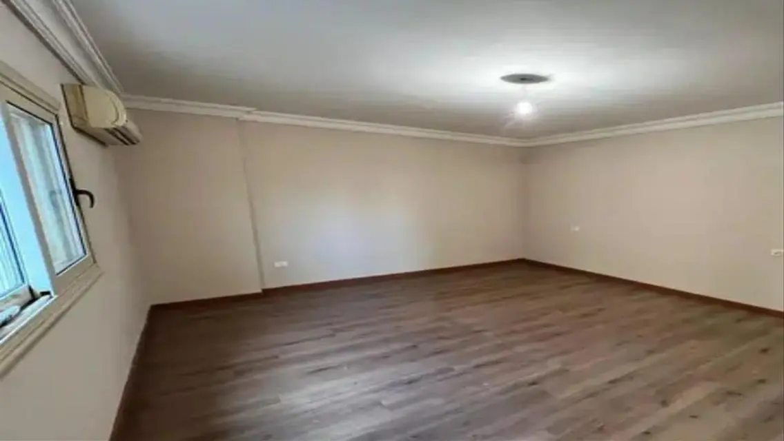 مقر إداري 350م دور اول للإيجار في المهندسين