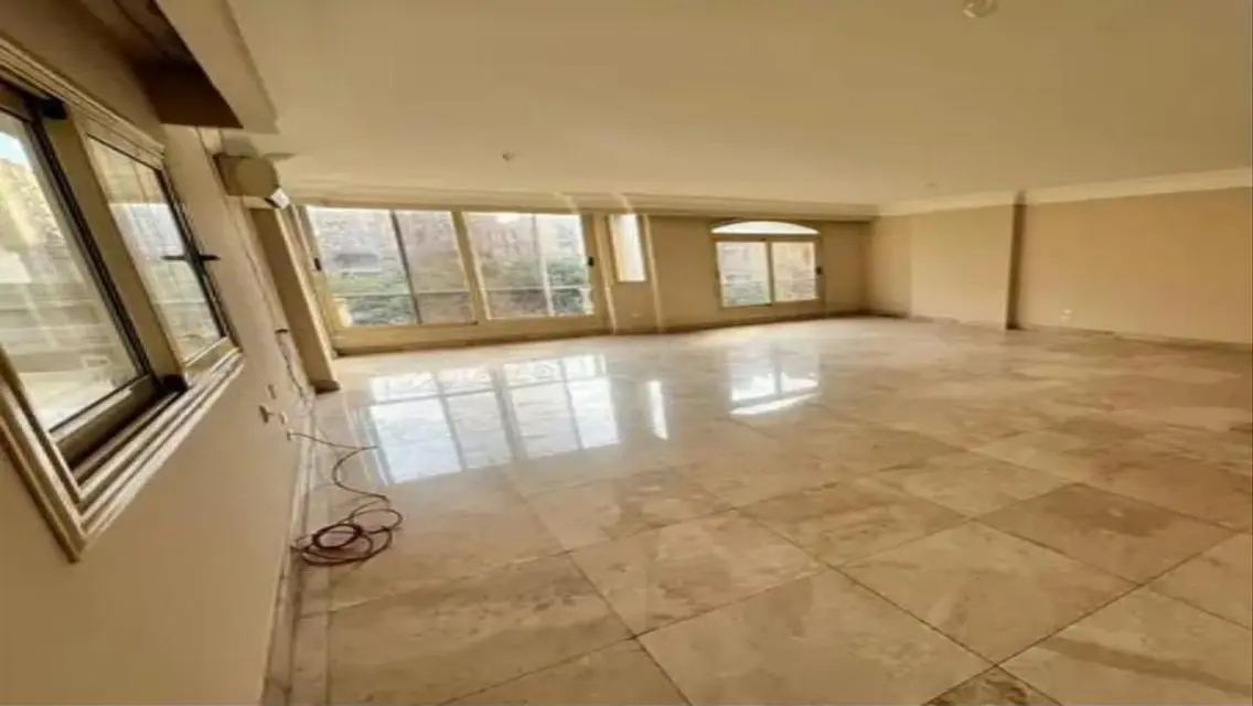 مقر إداري 350م دور اول للإيجار في المهندسين