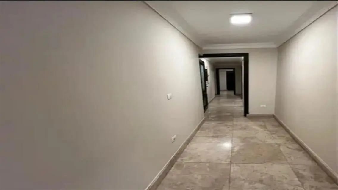 مقر إداري 350م دور اول للإيجار في المهندسين