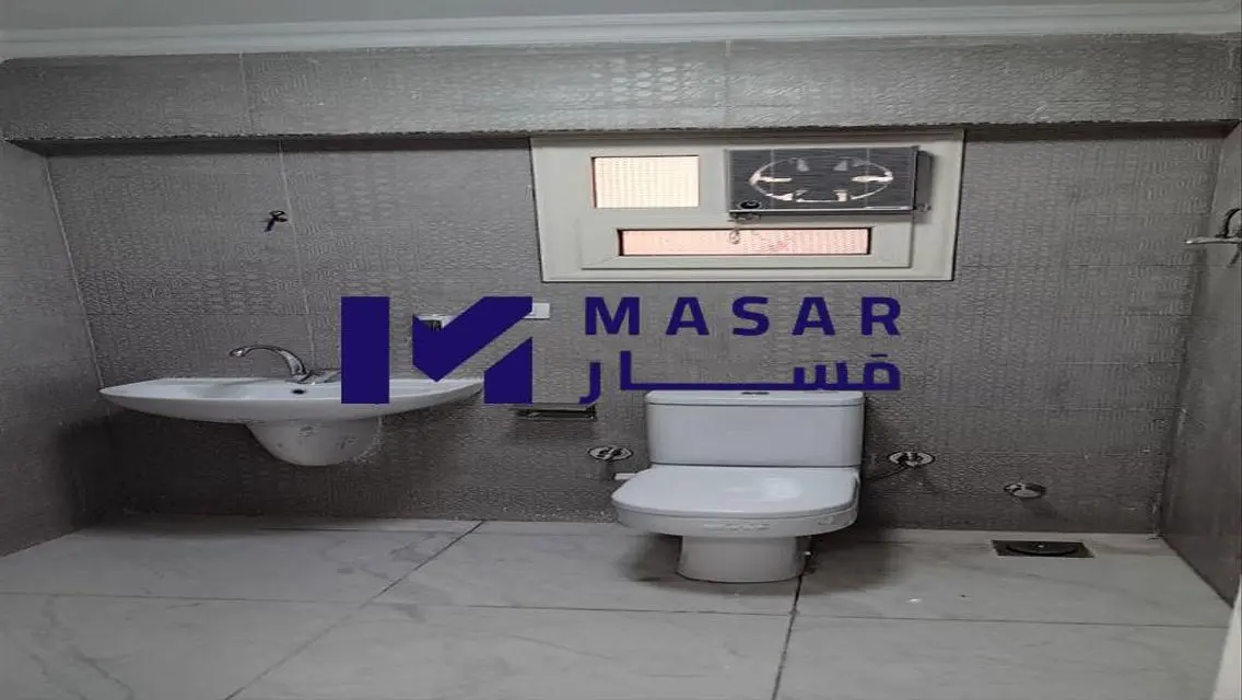Administrative units for rent in Al-Horreya Street