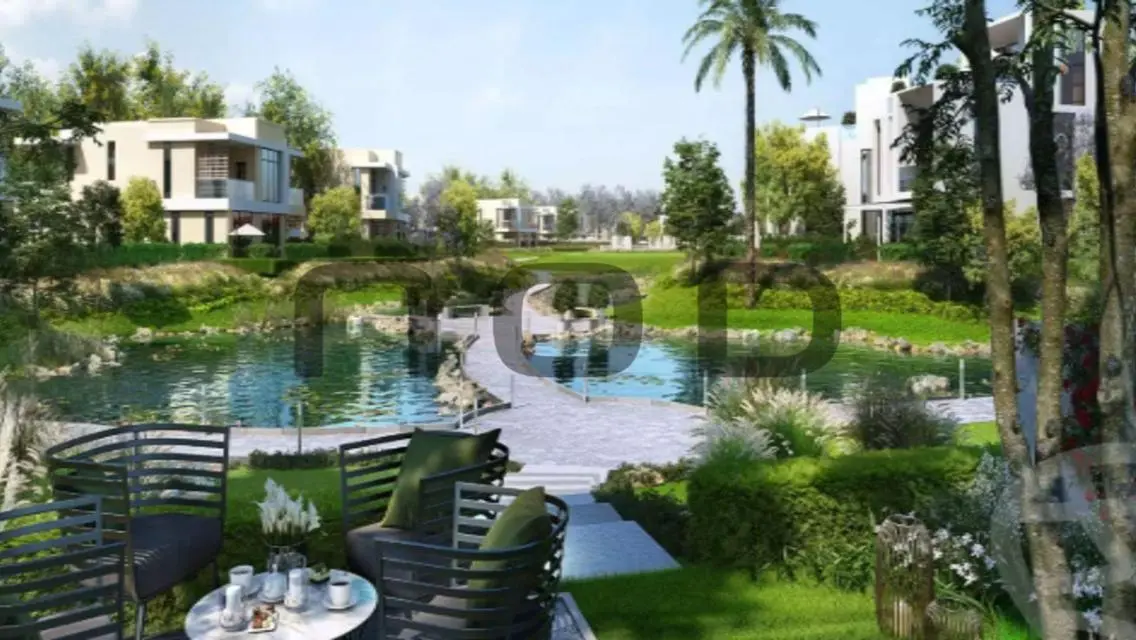 Luxury Apartment in Downtown with Balcony and Great Amenities