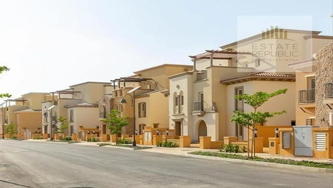 Stunning Villa for Sale with Lake View