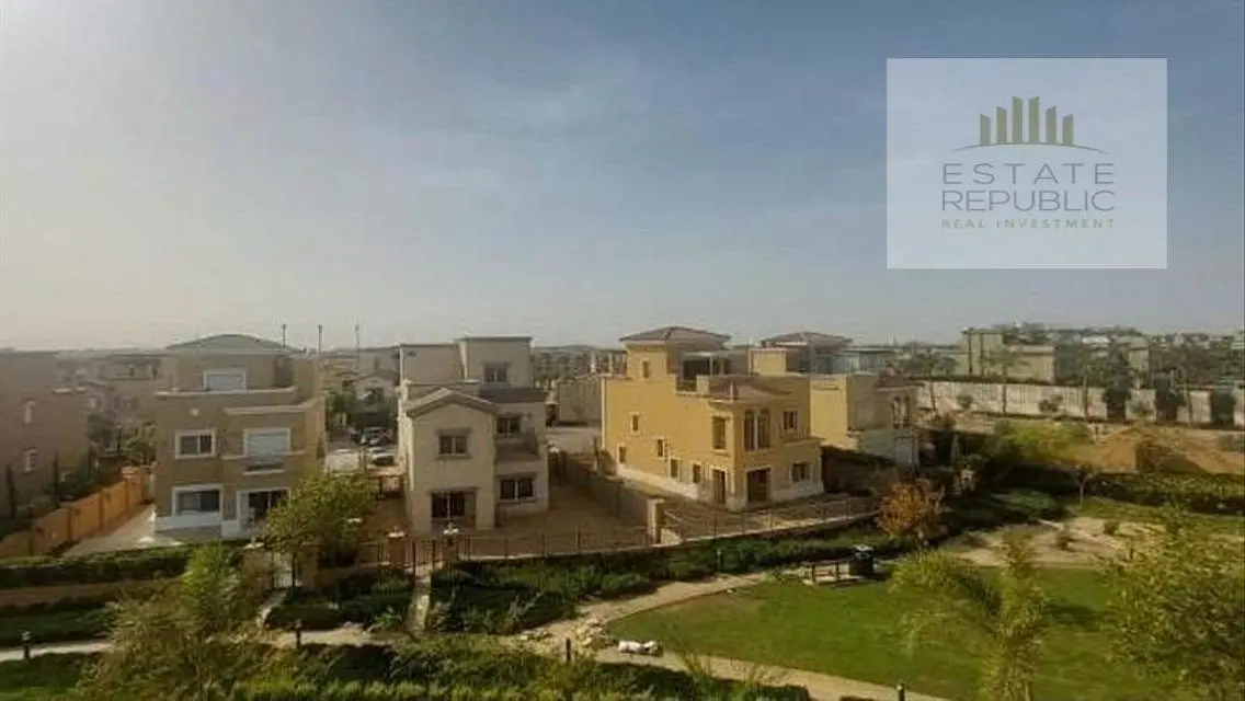 Stunning Villa for Sale with Lake View