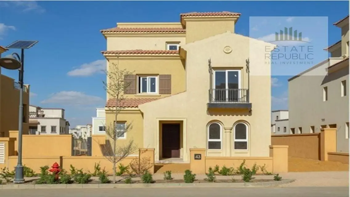 Stunning Villa for Sale with Lake View
