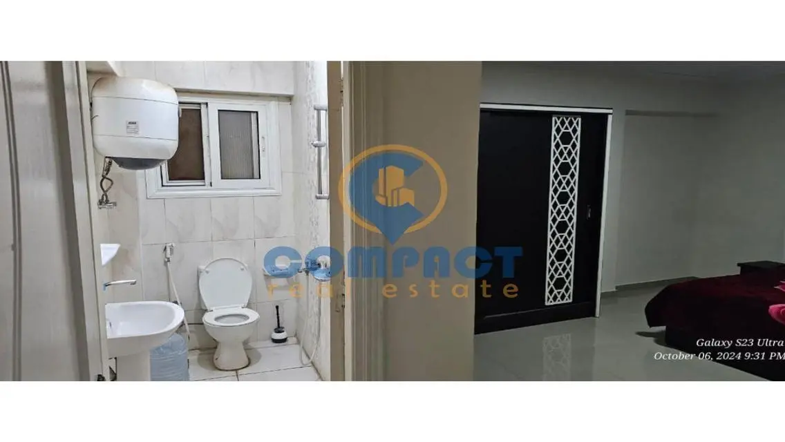 لوكيشن مميز وفيو رائع ع شارع رئيسي تشطيب سوبر لوكس