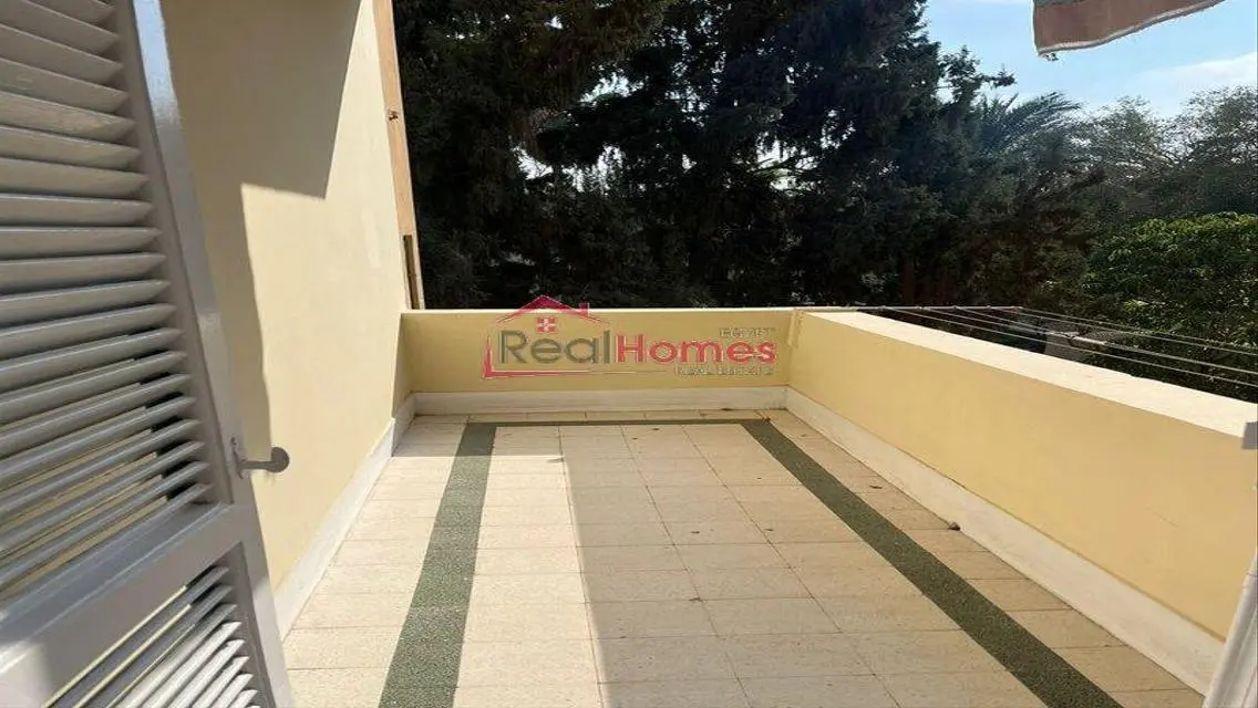 Unique apartment for rent with balcony garden view