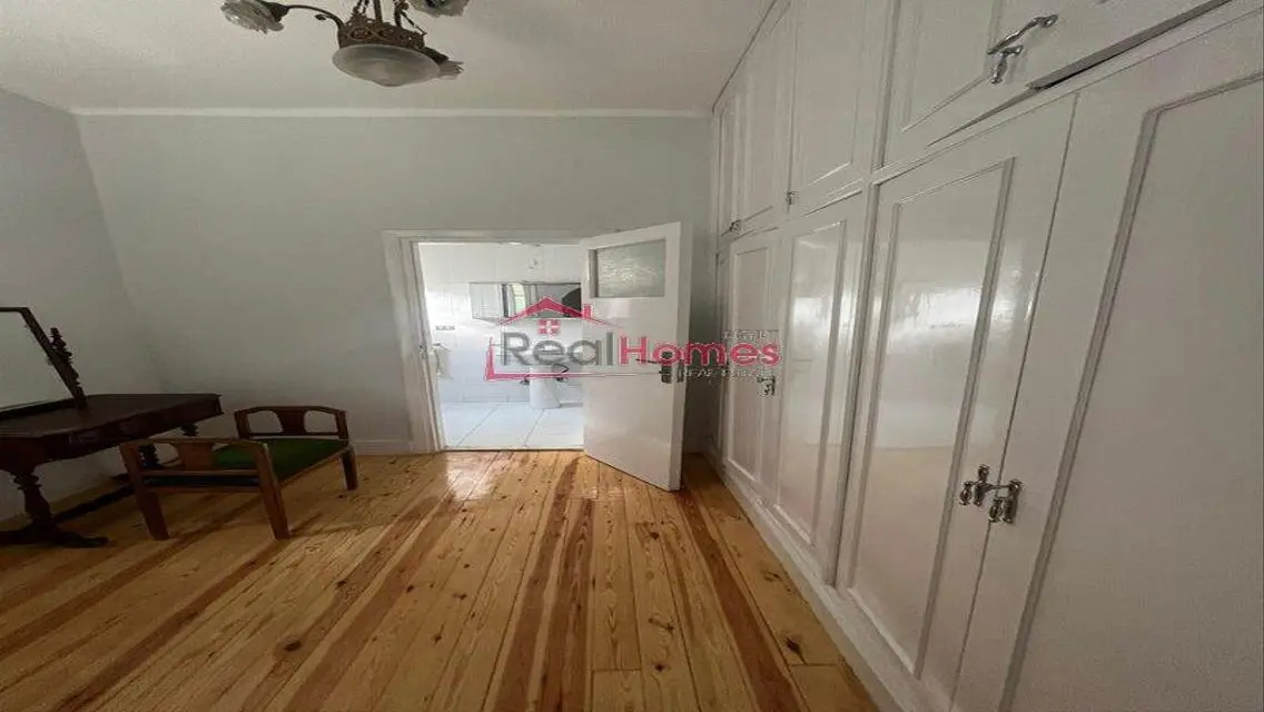 Unique apartment for rent with balcony garden view