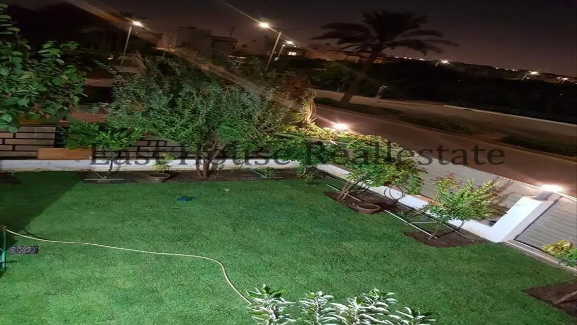 فيلا مفروش للايجار بكمبوند هايد بارك اول سكن مودرن
