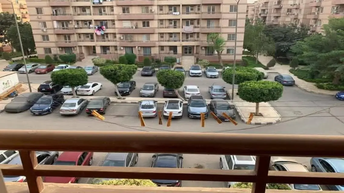 شقة للايجار139م فى المرحلة الرابعة جاهزه للسكن