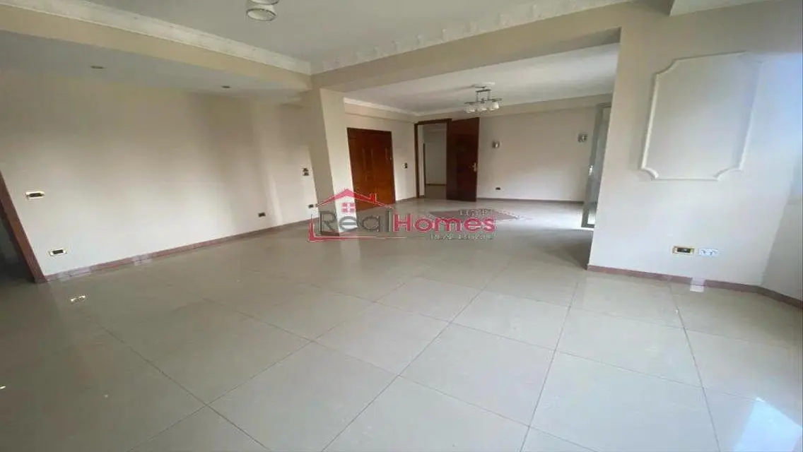 Bright high end finishing office for rent