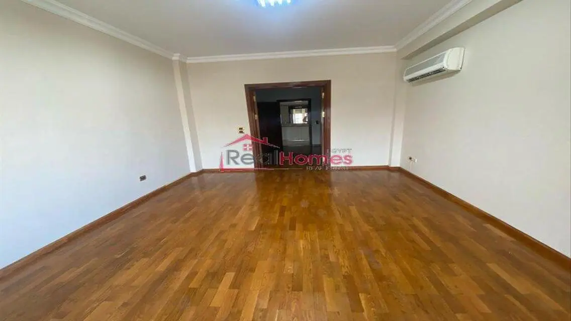 Bright high end finishing office for rent