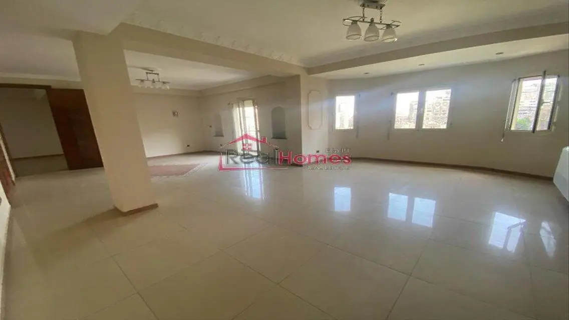 Bright high end finishing office for rent
