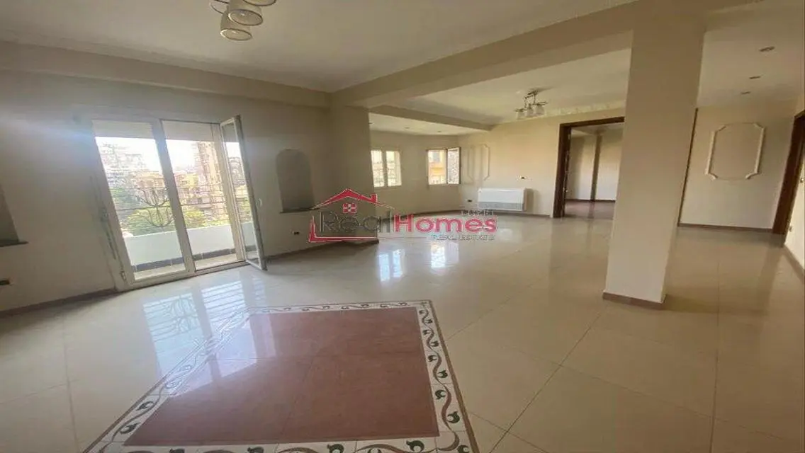 Bright high end finishing office for rent