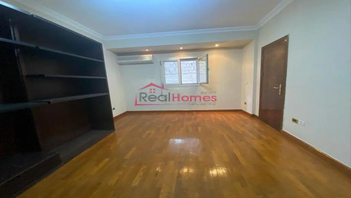 Bright high end finishing office for rent
