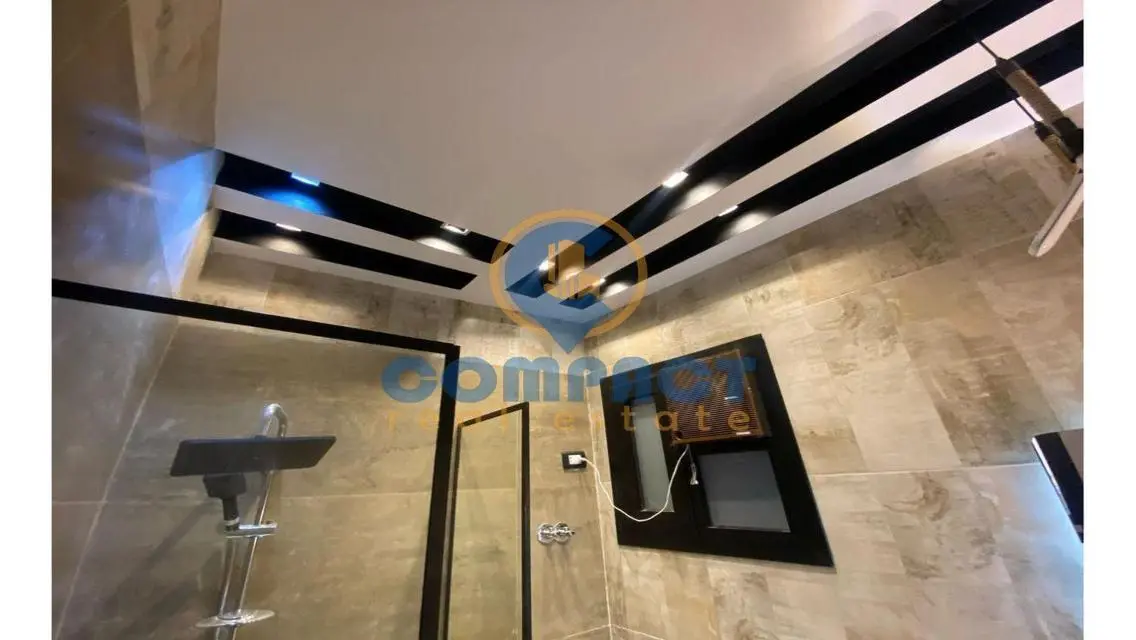 أرضي مرتفع جاردن ومدخل خاص تشطيبluxury لوكيشن رائع