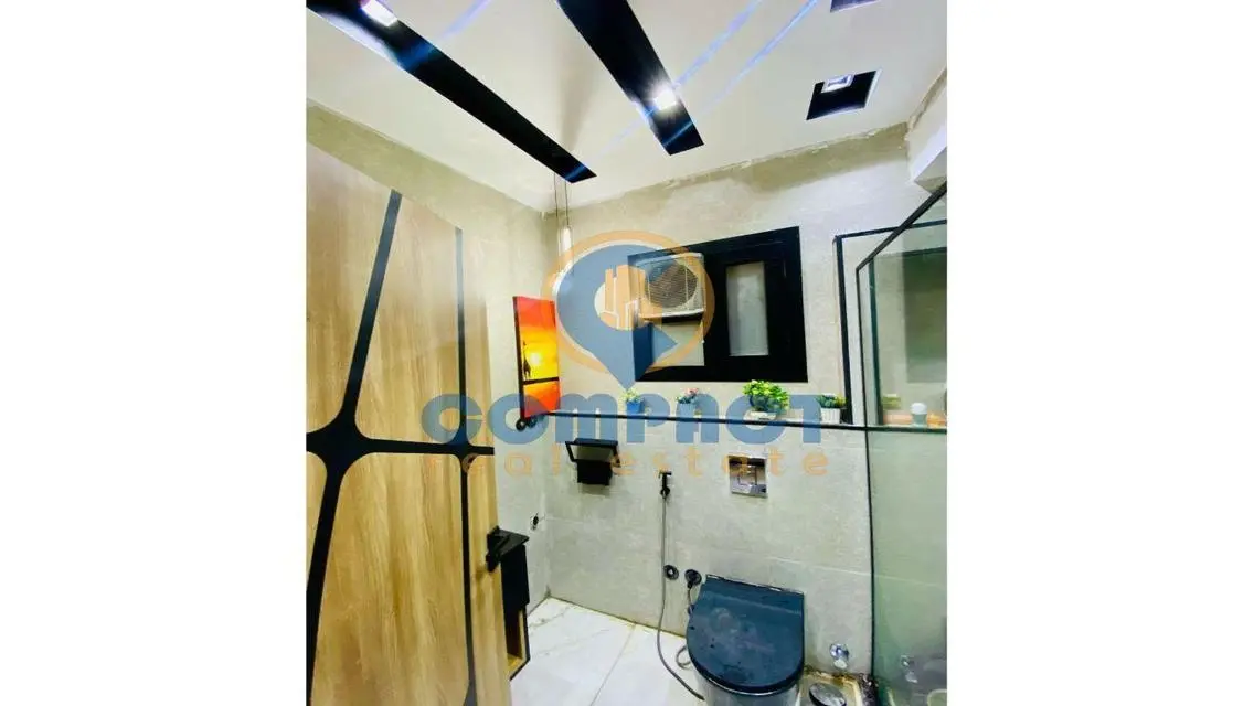 أرضي مرتفع جاردن ومدخل خاص تشطيبluxury لوكيشن رائع