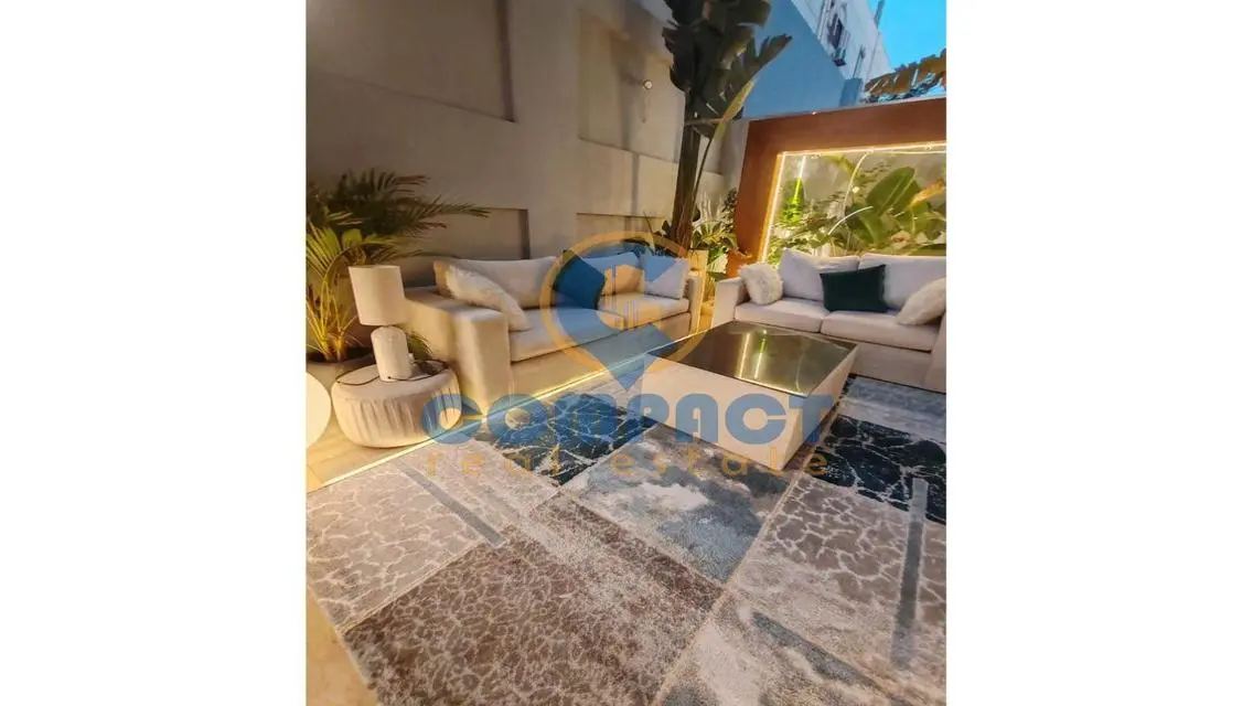 ارضى بحديقة ومدخل خاص فرشluxury لوكيشن وسعر مميز