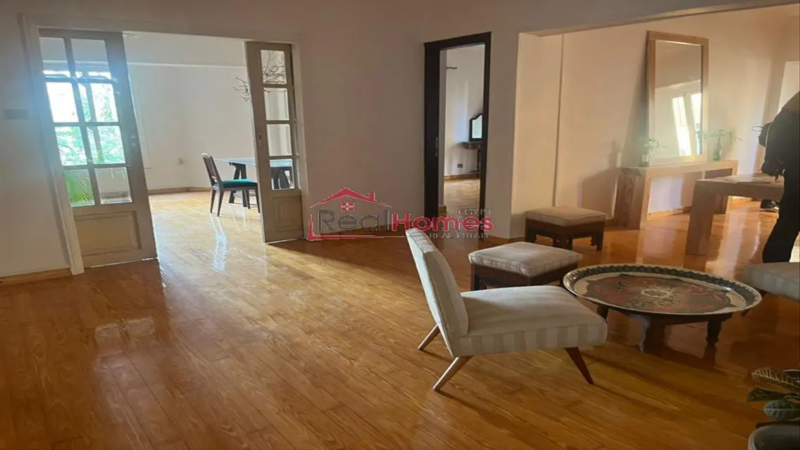 Bright high ceiling furnished apartment for rent