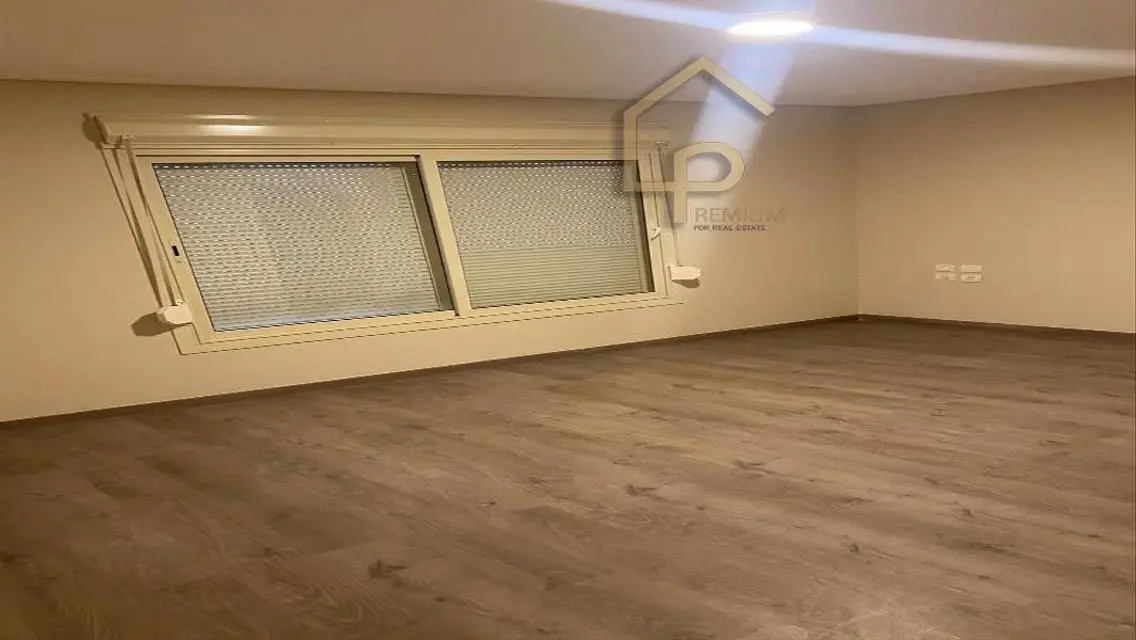 شقة للبيع بكمبوند نيو جيزة ويستريدج فيو بحيرة