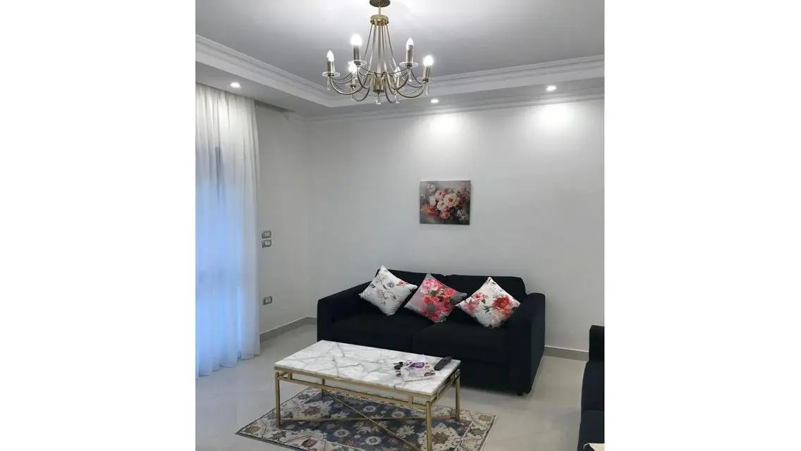 Ground floor with private garden, 2 rooms
