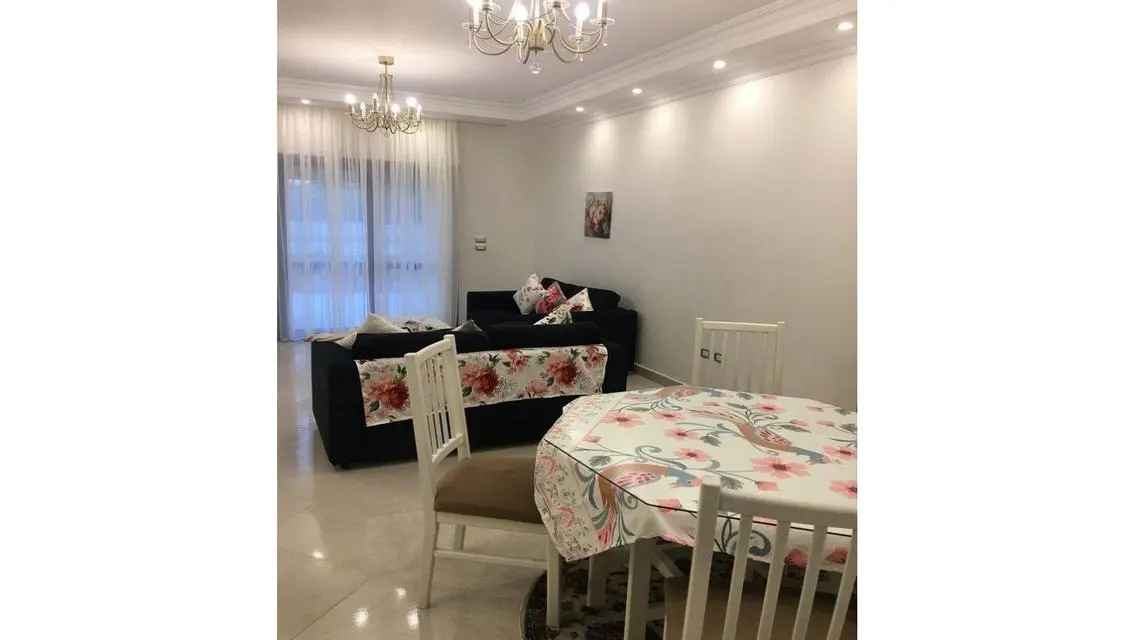 Ground floor with private garden, 2 rooms