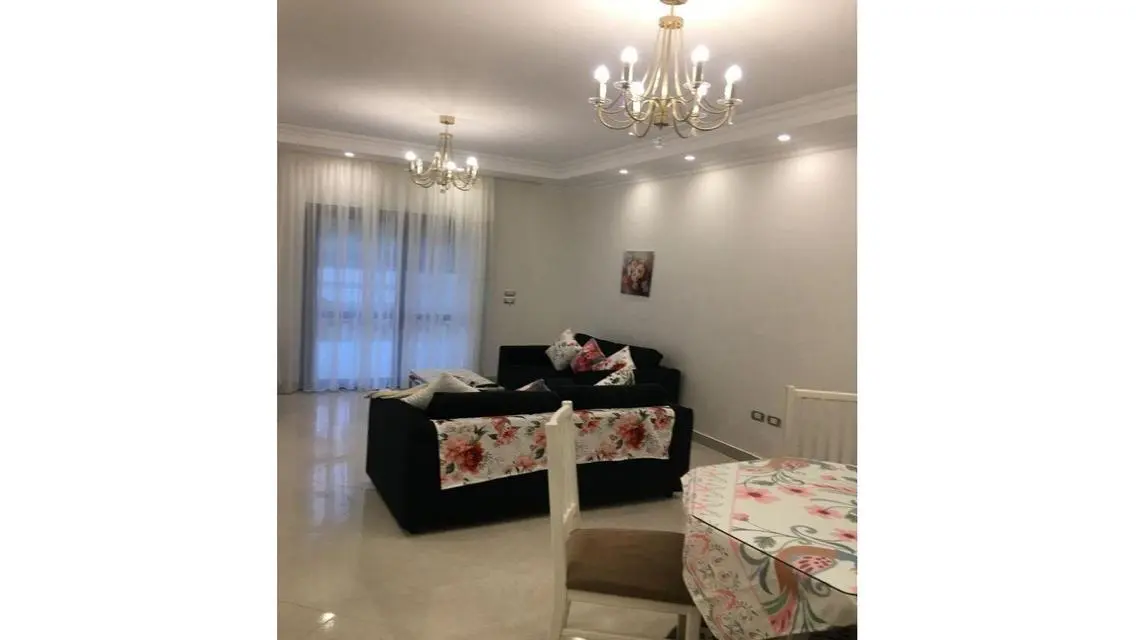 Ground floor with private garden, 2 rooms