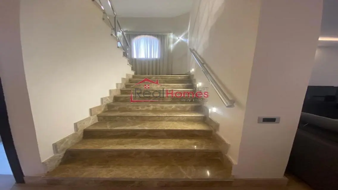 Newly renovated villa for rent at october hills 1
