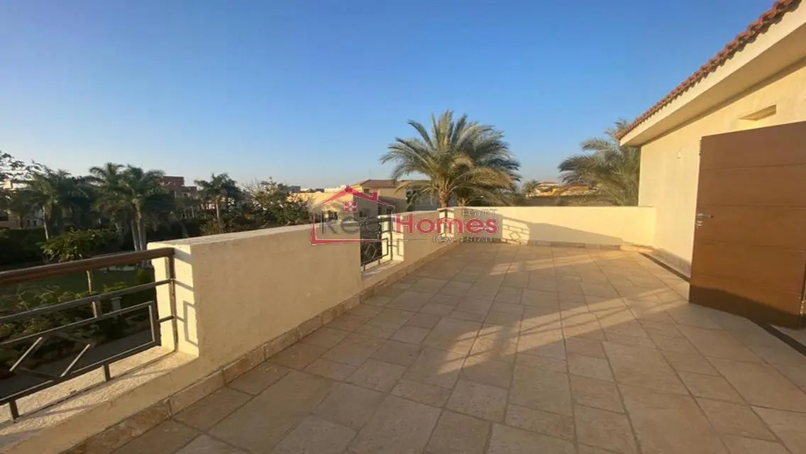 Newly renovated villa for rent at october hills 1