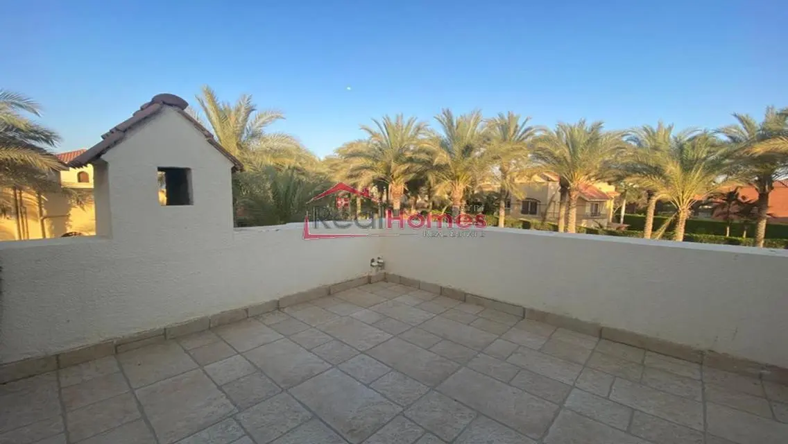 Newly renovated villa for rent at october hills 1