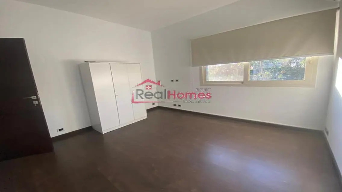 Newly renovated villa for rent at october hills 1