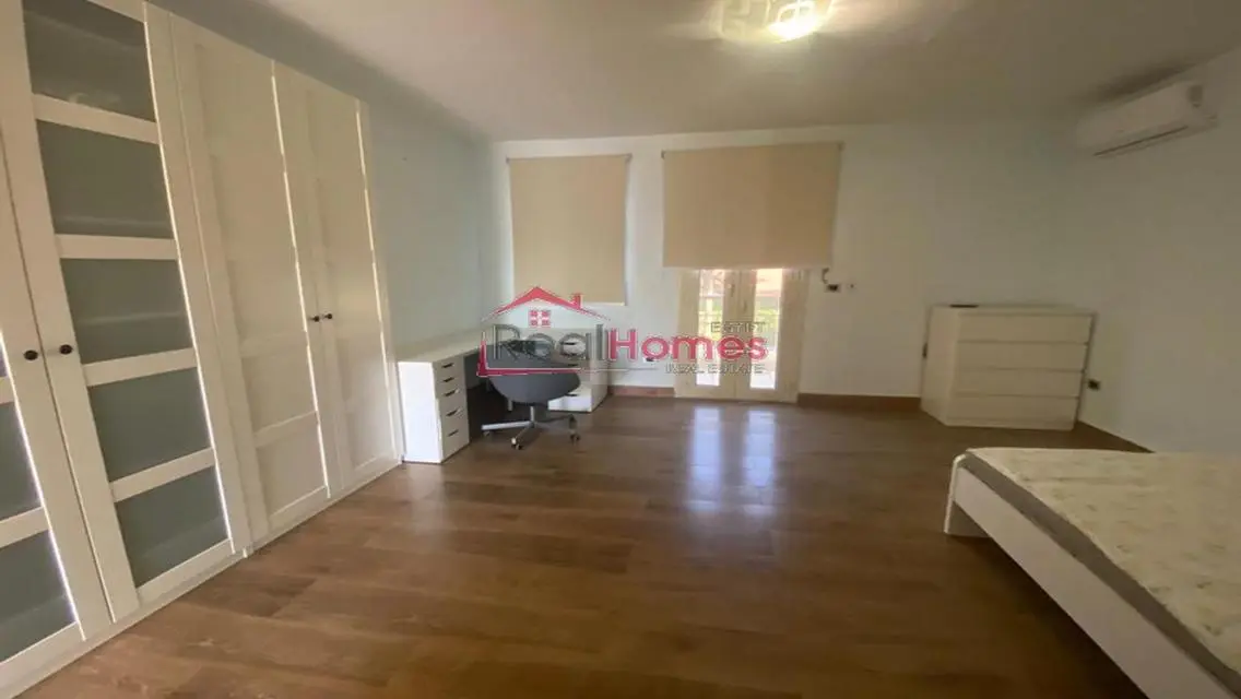 Newly renovated villa for rent at october hills 1
