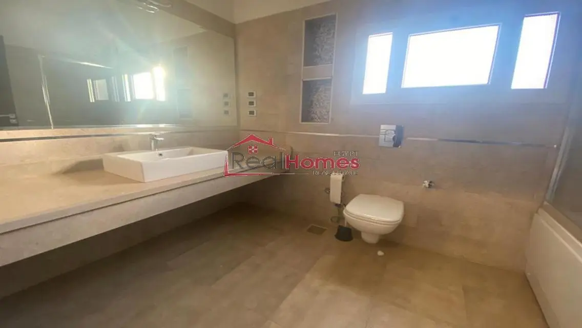Newly renovated villa for rent at october hills 1