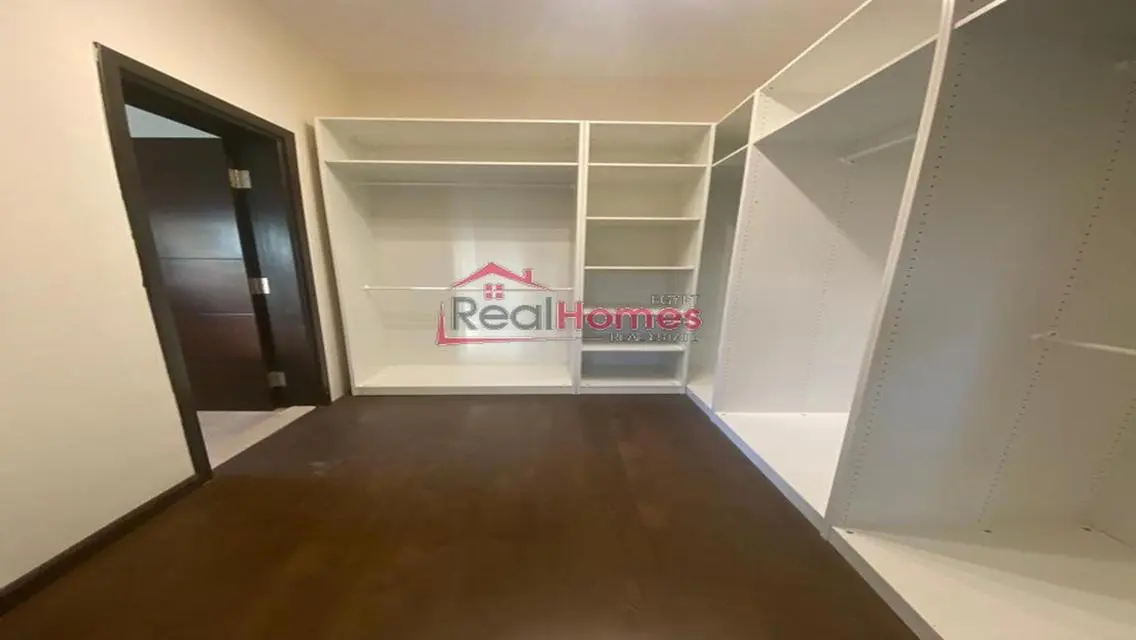 Newly renovated villa for rent at october hills 1