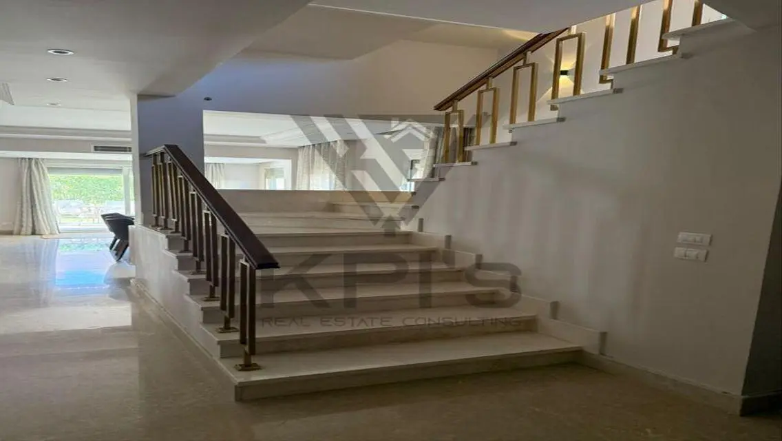 Luxurious Property for Sale with Extensive Amenities