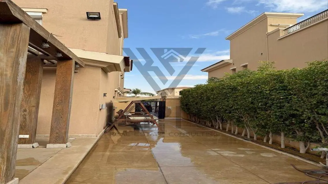 Luxurious Property for Sale with Extensive Amenities