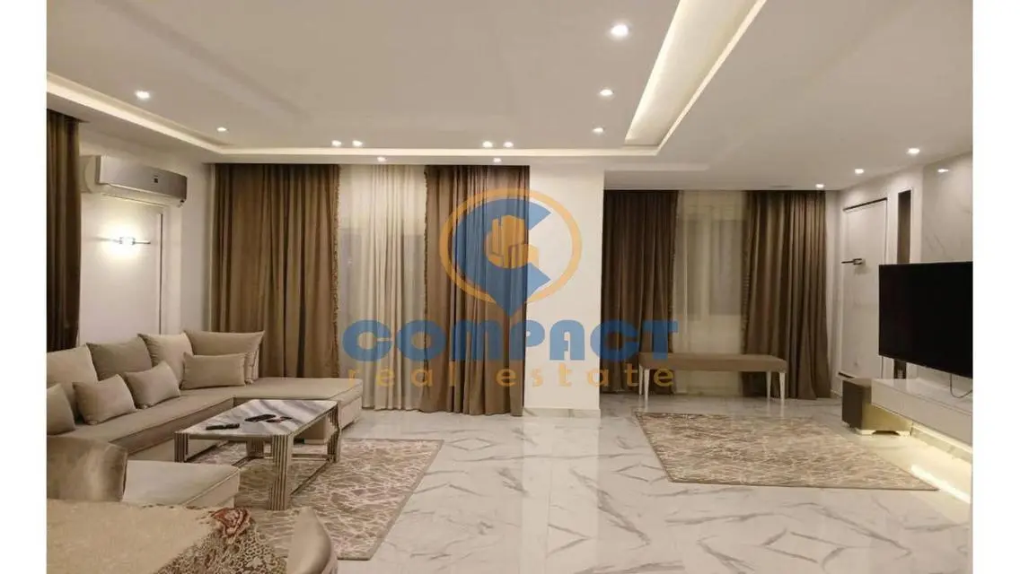 لوكيشن مميز وتشطيب سوبر لوكس وفرش مودرن بالتكييفات