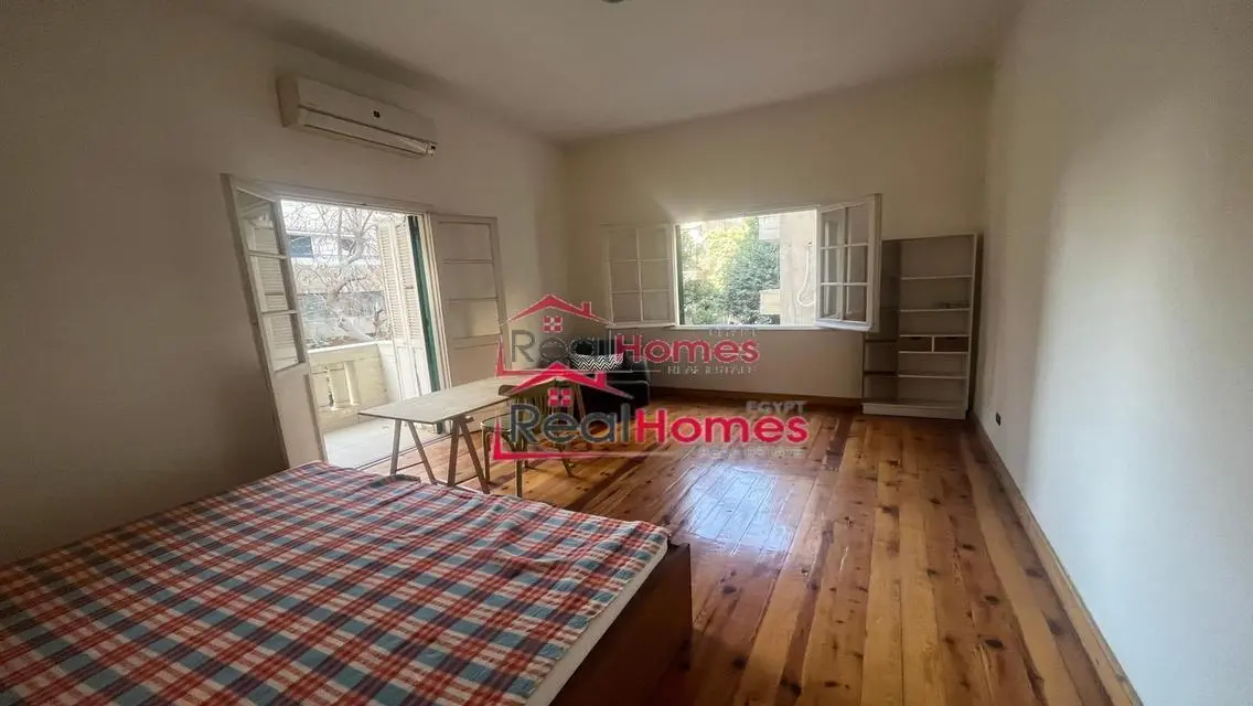 unique high ceiling apartment (good catch)