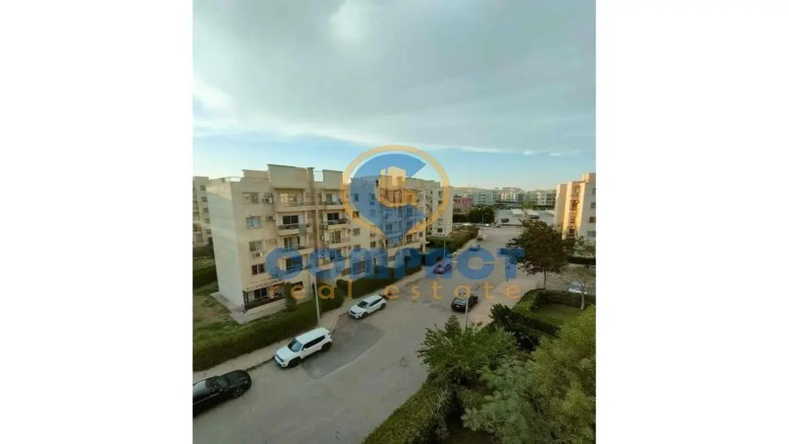 لوكيشن مميز وفيو رائع ع شارع رئيسي تشطيب luxury