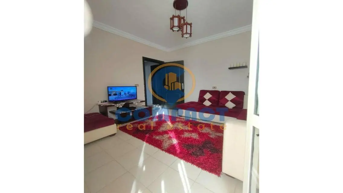 لوكيشن مميز وفيو رائع ع شارع رئيسي تشطيب luxury