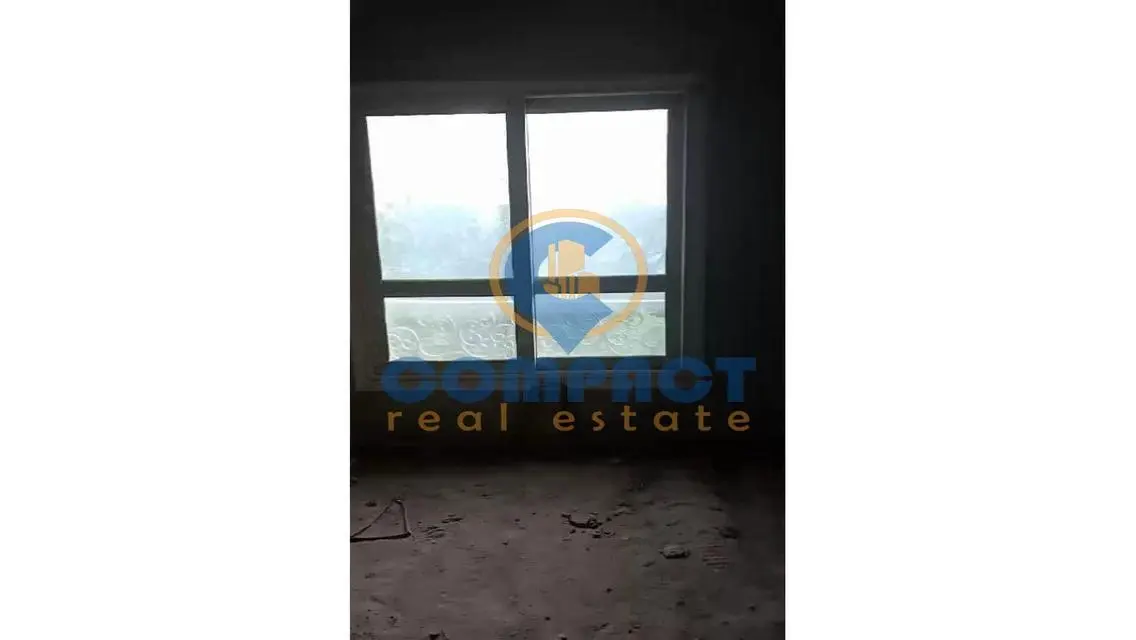 Second floor, double-faced, with a wonderful view